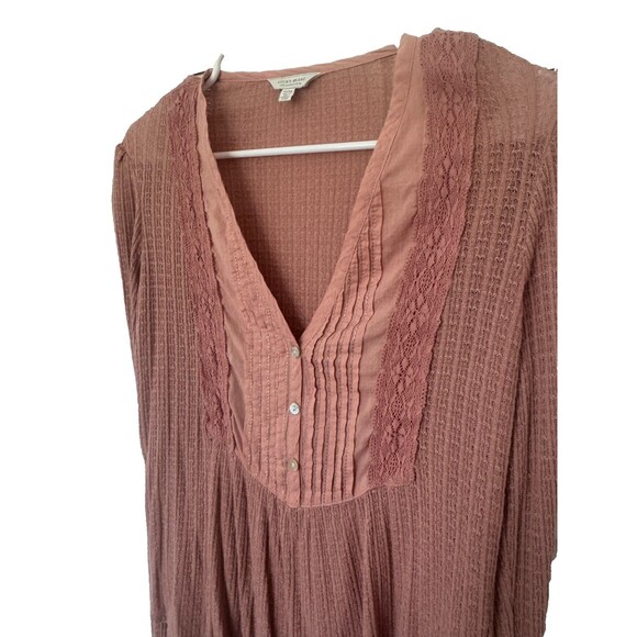 Lucky Brand Blouse Size M Pink Henley V-Neck Pleated Lace Romantic Boho Peasant - Picture 4 of 12